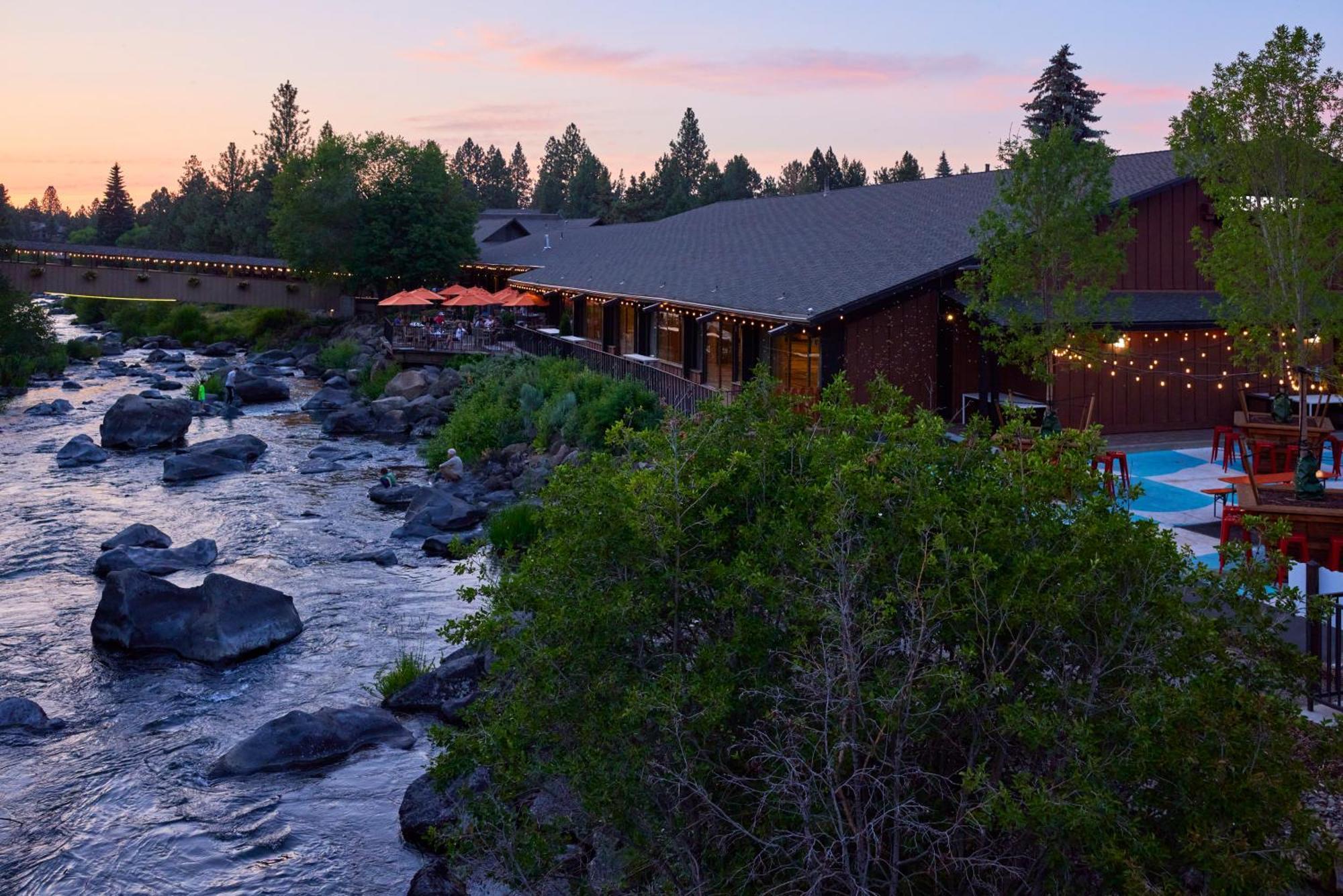 Riverhouse Lodge بيند المظهر الخارجي الصورة